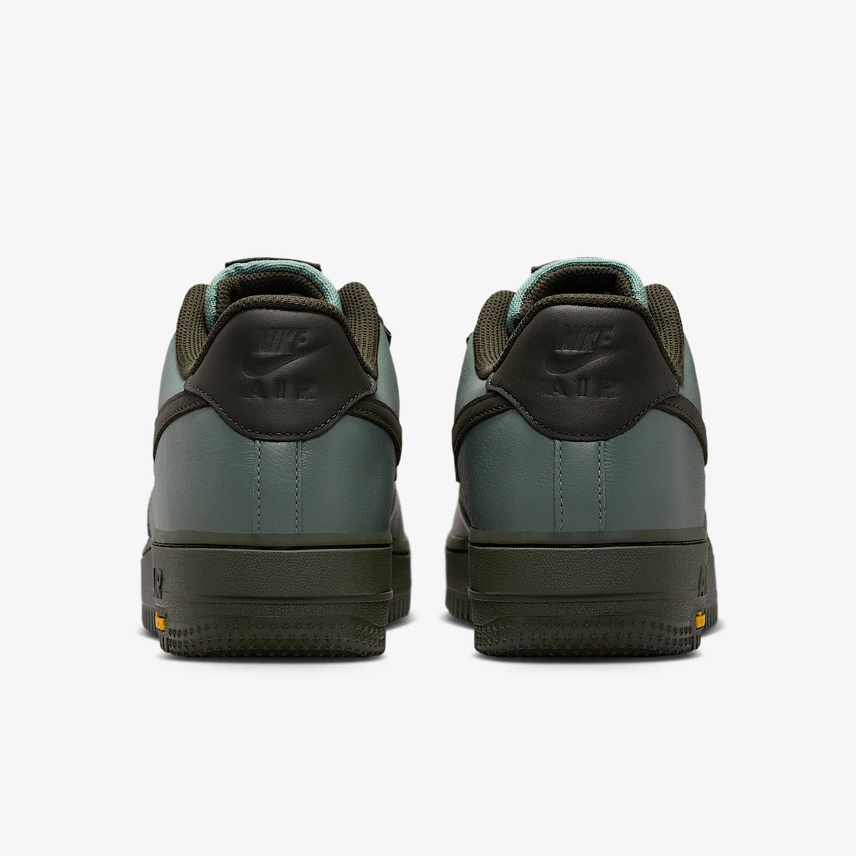 Nike Authentic Winter Style Pánske športové odolné nízke tenisky HV5953-300