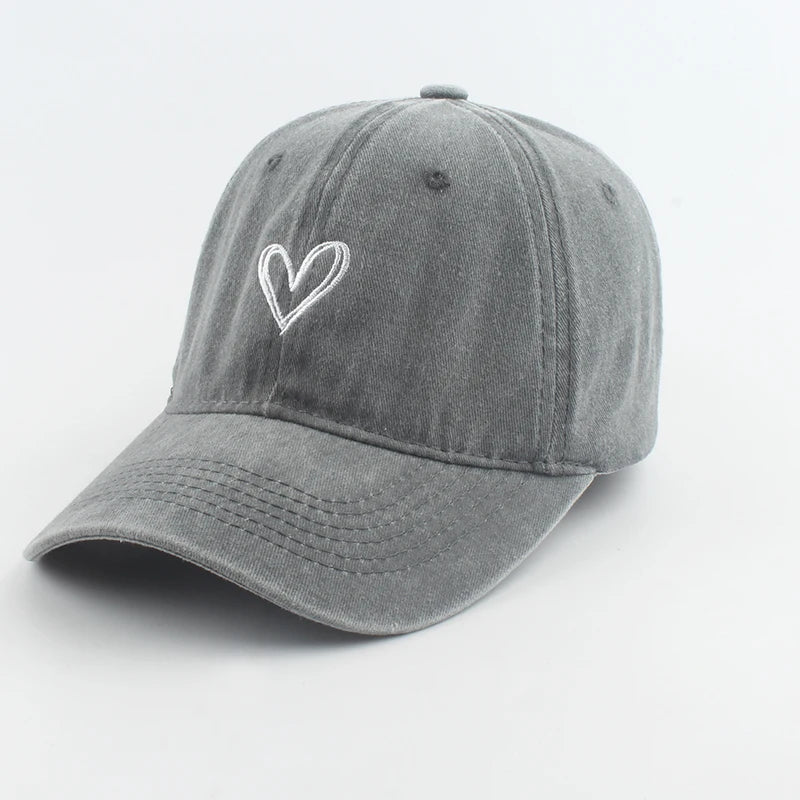 Cappellini da baseball sportivi e alla moda per uomo e donna con ricamo a forma di cuore, cappellino snapback in cotone lavato, modello “Dad Hat”