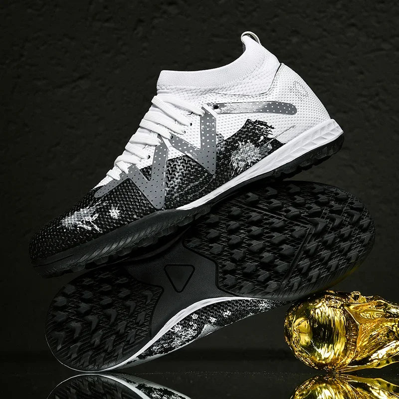 New Men's Football Shoes Society Cleats Professional Soccer Shoes Indoor Fast Football Field Boots Sneakers Boy Original Training
