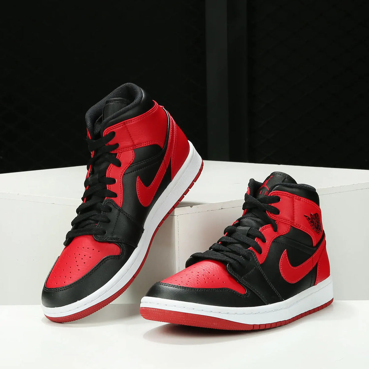 Baskets de sport classiques et décontractées Nike Authentic AIR JORDAN 1 pour homme 554724-074
