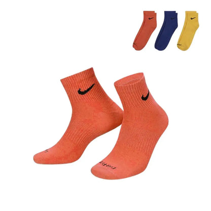 Nike 3-pak sportsokker til mænd og kvinder med tyk frotté og sål i frotté: Skridsikre, komfortable og åndbare SK0118-010