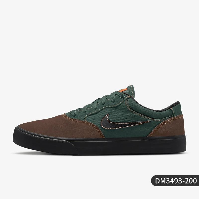 Scarpe da skate unisex Nike SB Chron 2 con ammortizzazione leggera e pannelli, modello DM3493-606