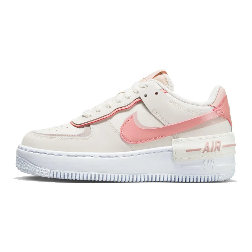 Nike Air Force 1 sneakers – skridsikre, slidstærke, klassiske, alsidige fritidssko og skatesko. Model: DZ1847-001