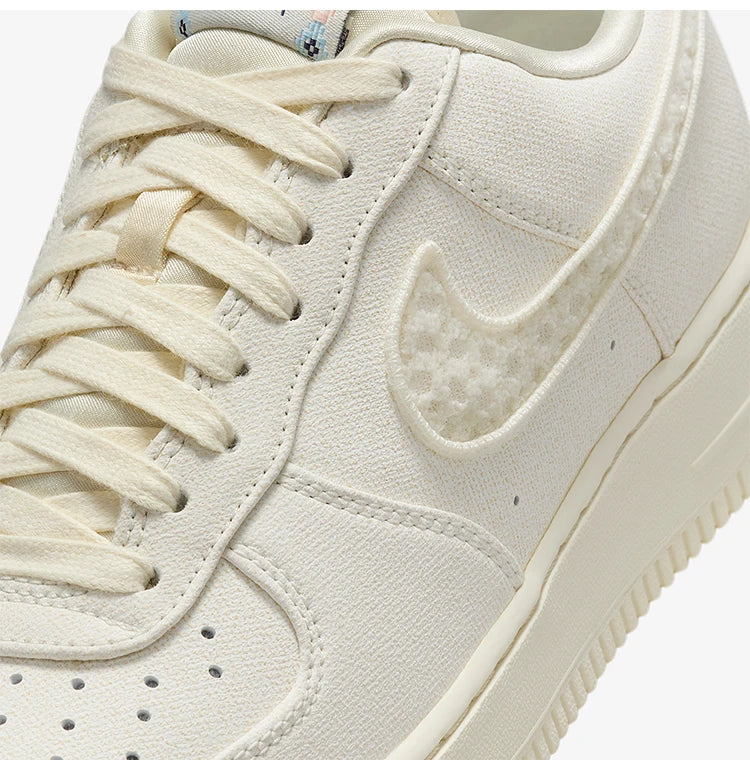 Nike originale Air Force 1 klassiske, lette casual sneakers til kvinder IH7351-010