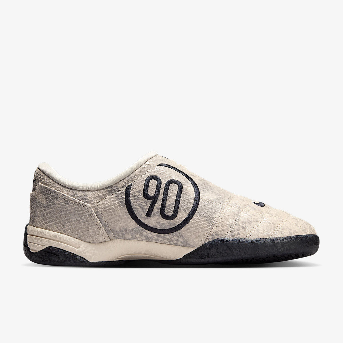 Chaussures de sport basses Nike Authentic Total 90 SE pour femme, style rétro et résistantes IB4204-100