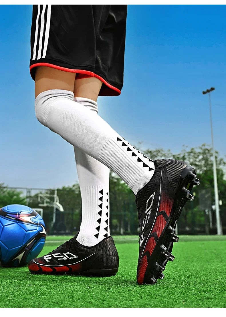 Nouvelles chaussures de football pour hommes, chaussures de sport respirantes, antidérapantes, de haute qualité, chaussures de football pour match en plein air, futsal, haute cheville, ultralégères