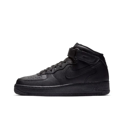 Unisex superge Nike Air Force 1 Mid – klasičen dizajn, oblazinjena podpora gležnja za vsakodnevno in vsestransko nošenje CW2289-111
