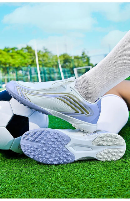 Nouvelles chaussures de football pour hommes, baskets de futsal, crampons de haute qualité, antidérapantes, chaussures de football d'intérieur, pour terrain synthétique, best-seller, montantes, pour extérieur
