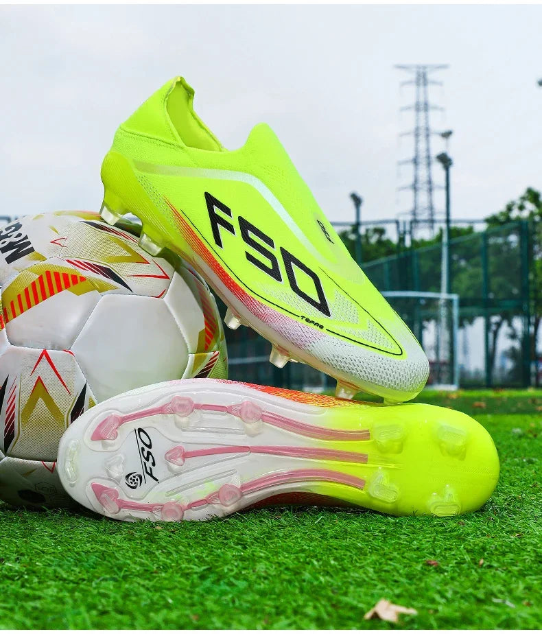 Nouvelles chaussures de football pour hommes, crampons antidérapants pour garçons, baskets de match de haute qualité, modèle montant léger, idéales pour l'extérieur, très vendues