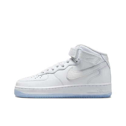 Nike Air Force 1 Mid Unisex-sneakers – ankelstøtte, klassisk polstret komfort og holdbarhed til brug hele dagen DQ7666-001