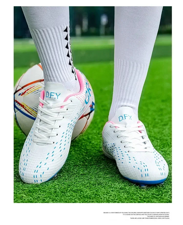 Lage voetbalschoenen met lange TF-noppen, slijtvast en flexibel, geschikt voor buitensporten op het veld