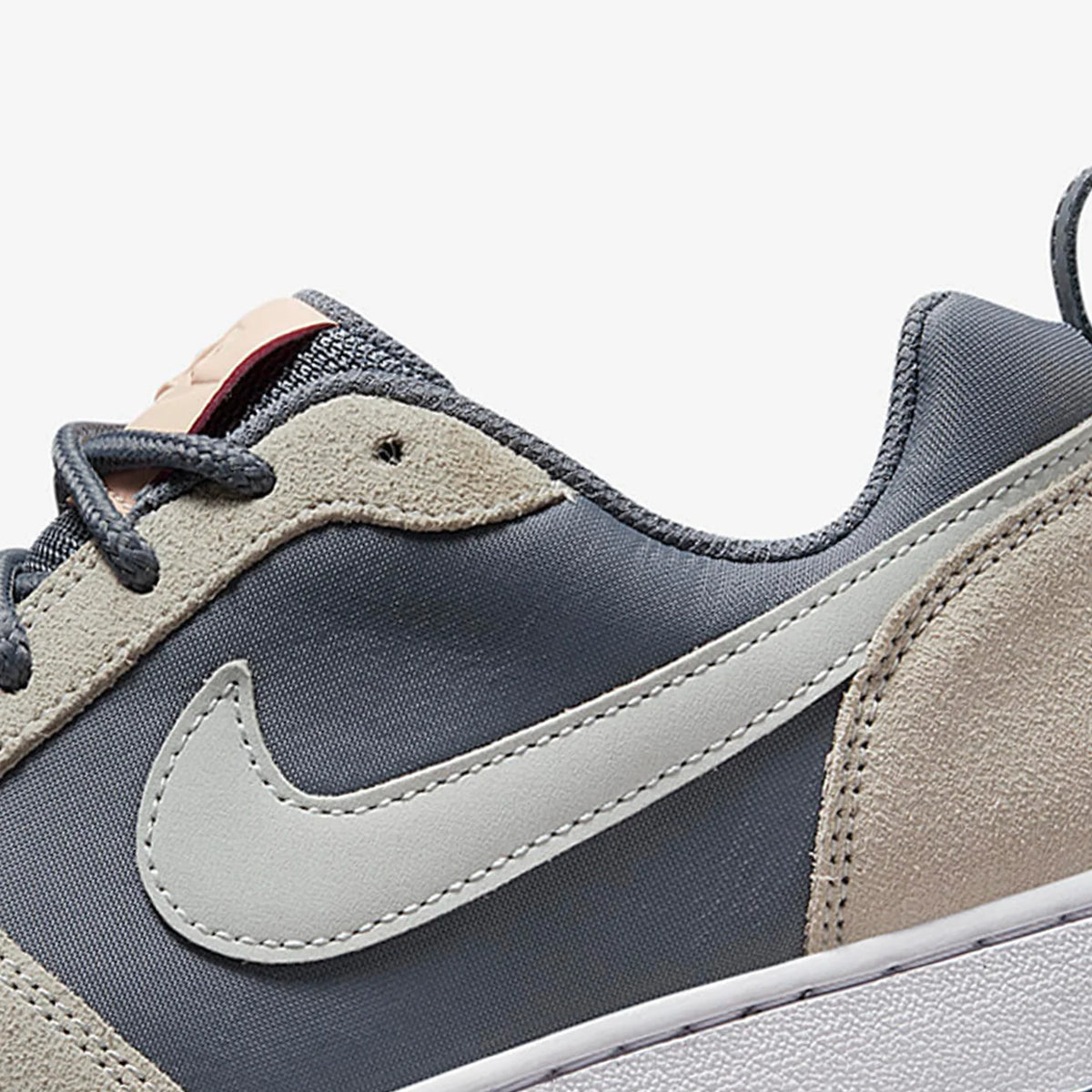 Nike Authentic Court Borough Herren- und Damen-Freizeit-Sport-Sneaker mit niedrigem Schaft 861533-400