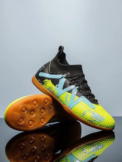 New Men's Football Shoes Society Cleats Professional Soccer Shoes Indoor Fast Football Field Boots Sneakers Boy Original Training