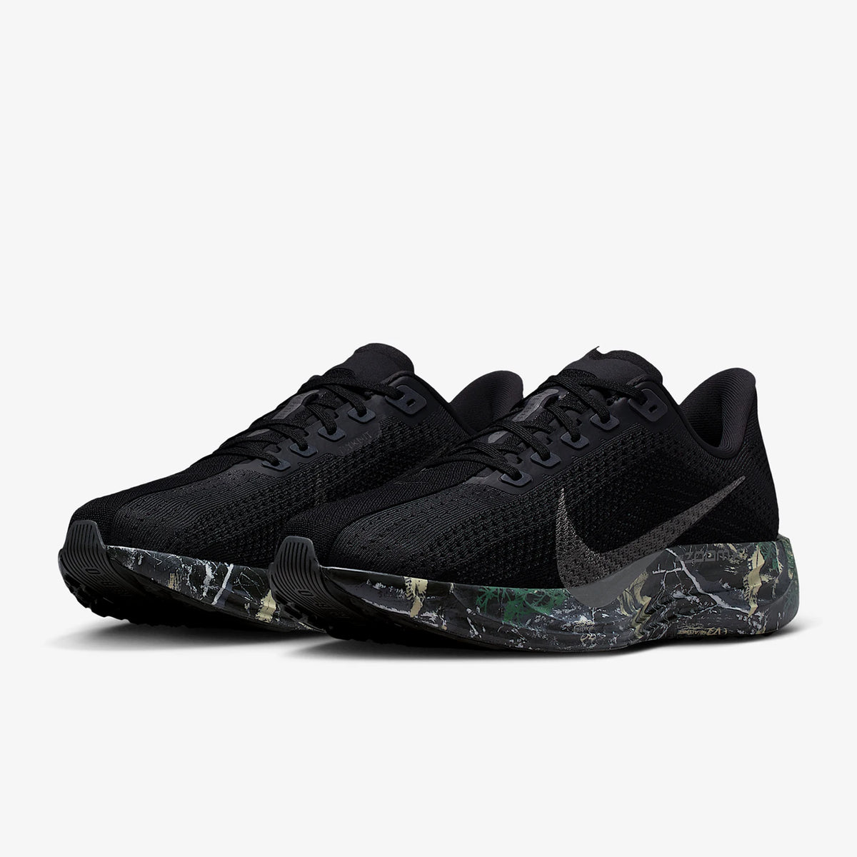 Nike Authentic Spring Style herre-løbesko med lavt skaft, slidstærke og stødabsorberende IM3713-001