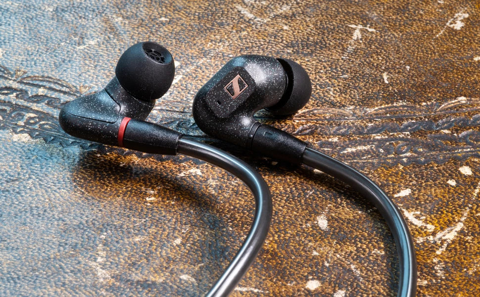 Sennheiser IE 300 HiFi Wired In-Ear Earphones TrueResponse Dynamic Driver Studio Monitoring Earbuds with Detachable Cable