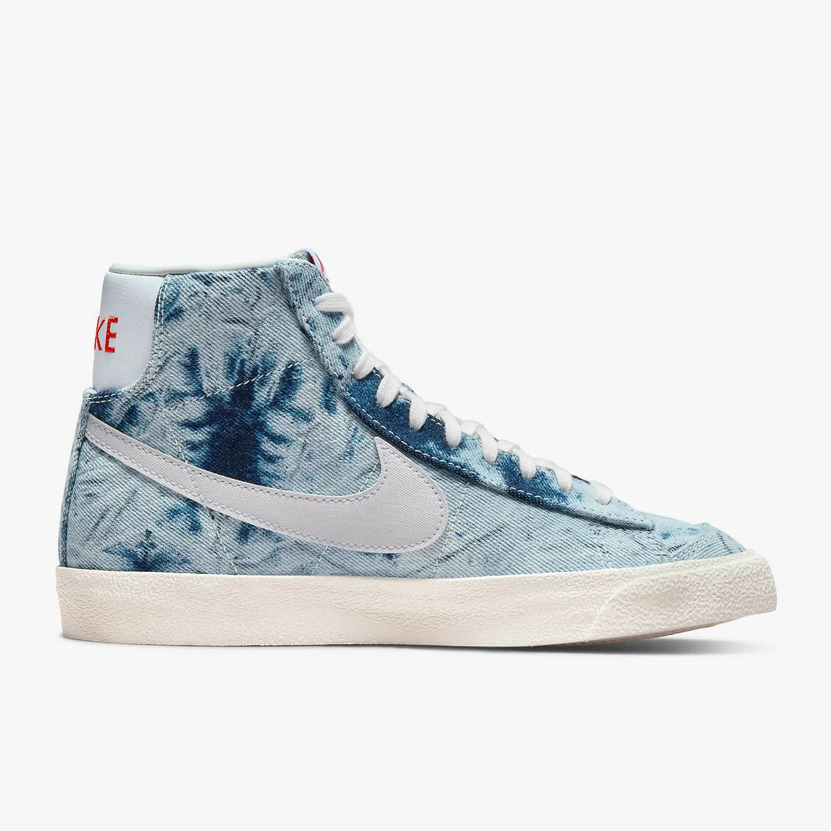 Oryginalne buty Nike Blazer Mid '77 dla kobiet – retro buty skateboardowe z wysoką cholewką DV2182-900