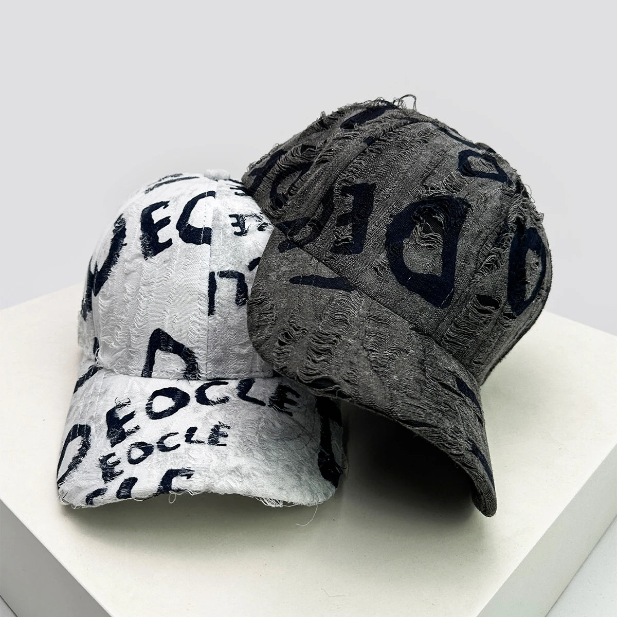 New Unisex American Vintage Letter Personal Baseball Hats Breathable Broken Style Sunshade Peaked Caps Versatile Fashion Street