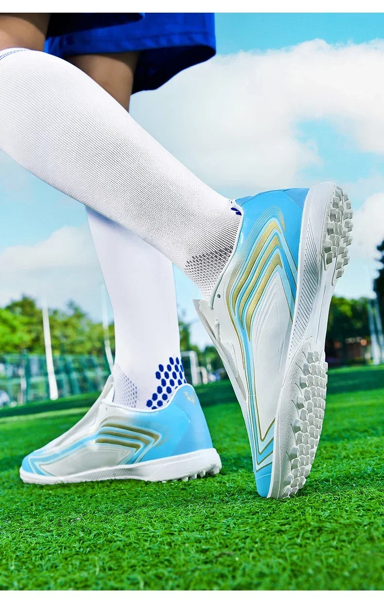 Nouvelles chaussures de football pour hommes, baskets de futsal, crampons de haute qualité, antidérapantes, chaussures de football d'intérieur, pour terrain synthétique, best-seller, montantes, pour extérieur