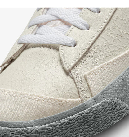 Originální pánské sportovní tenisky Nike Blazer Mid '77 SE DV0797-100