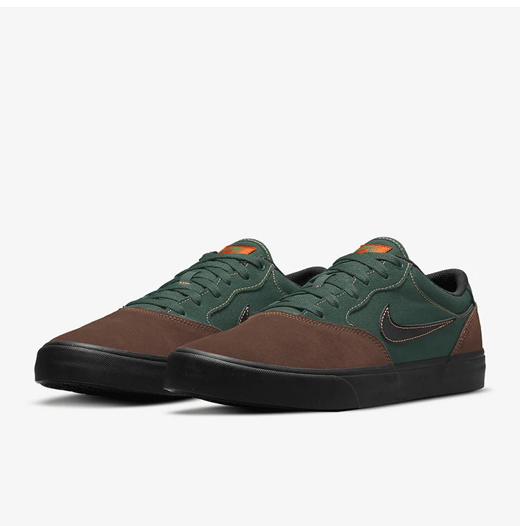 Scarpe da skate unisex Nike SB Chron 2 con ammortizzazione leggera e pannelli, modello DM3493-606