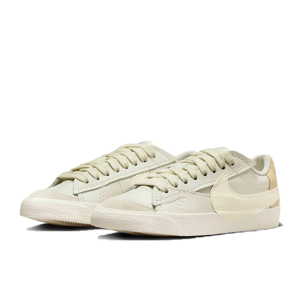 Nike Blazer Sneakers Classic Retro Design Durable Comfort for Casual Everyday Wear CZ1055-100