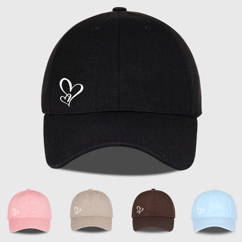 Gorra de béisbol minimalista con estampado de dos corazones, para mujer y hombre, suave y ajustable, estilo «dad hat», informal, con temática romántica, para el sol