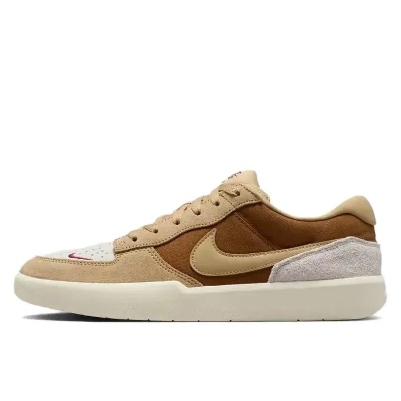 Nike SB Force 58 – modne, minimalistyczne, wygodne, stylowe i wytrzymałe obuwie codzienne z niską cholewką, unisex, DV5477-007