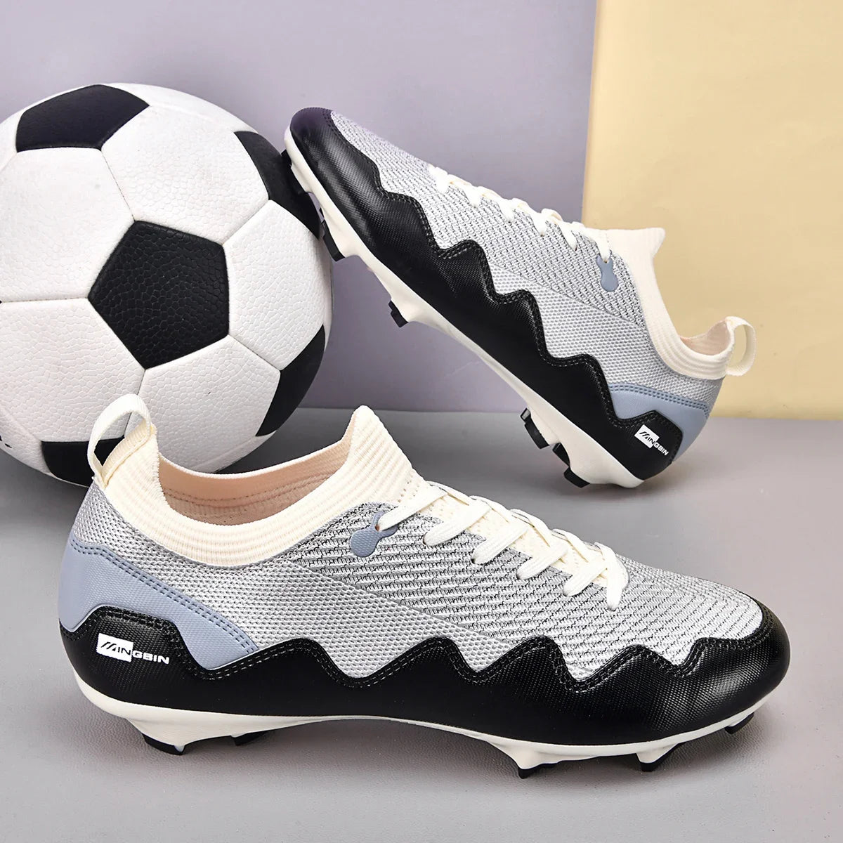 Nouvelles chaussures de football pour hommes, baskets TF/FG, vente flash, chaussures de futsal de haute qualité, chaussures de football professionnelles, crampons pour femmes, ultra-légères, unisexes