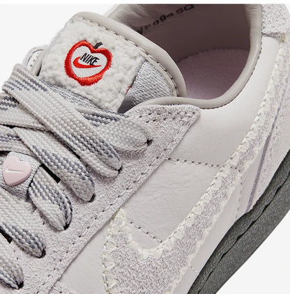 Chaussures de sport tendance pour femme Nike Official FIELD GENERAL HV5994-001