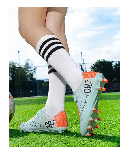 Nouvelles chaussures de football pour enfants, chaussures de sport d'extérieur, chaussures de football pour garçons et filles, chaussures de football à boucles, chaussures de futsal, pointures 28-39