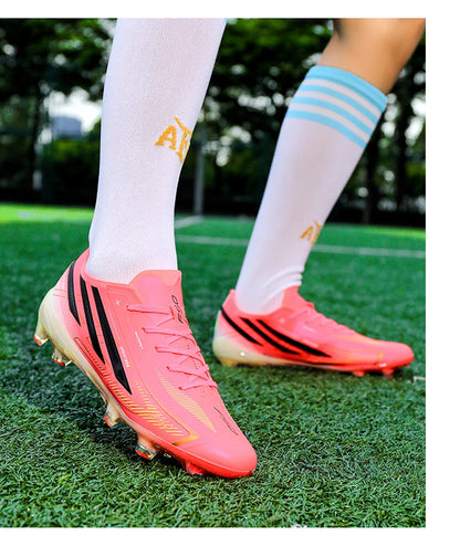Chaussures de football pour adultes, économiques, en tissu mélange de polyuréthane, avec crampons en caoutchouc résistants et antidérapants, idéales pour les amateurs et les passionnés de football.