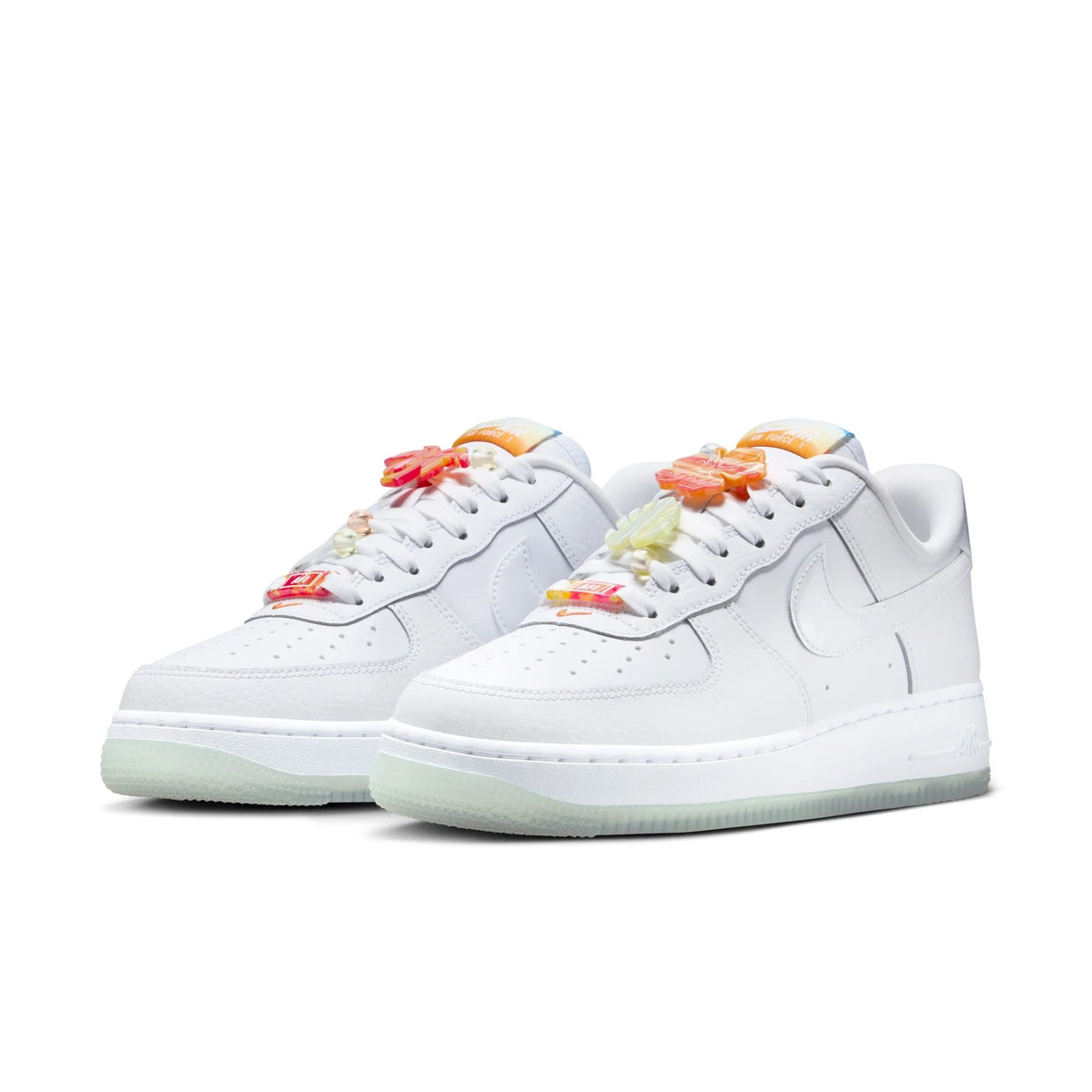 Nike Air Force 1 Skateboard-Sneaker für Damen mit rutschfester, strapazierfähiger und gepolsterter Sohle IB8875-111
