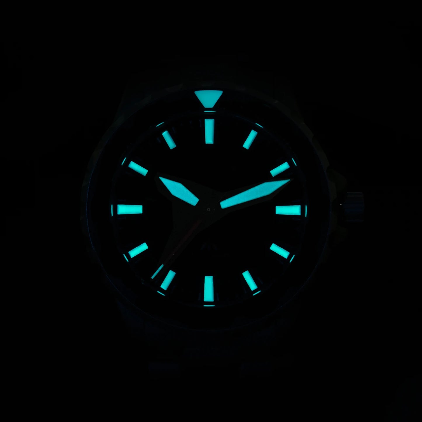Militado ML16 Watch VH31 Sweep /515 Quartz Movement Sapphire Crystal BGW9 Luminous 200m Water Resistance 38mm Men's Vintage Wath