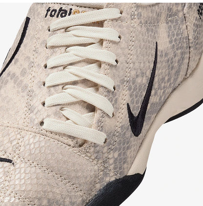 Chaussures de sport basses Nike Authentic Total 90 SE pour femme, style rétro et résistantes IB4204-100