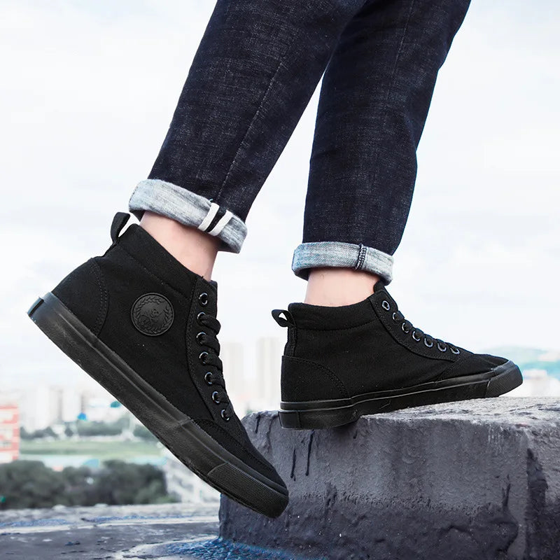 Baskets montantes en toile pour hommes, chaussures de Skate décontractées à lacets, toutes noires, pour étudiants, semelle plate, chaussures de Sport confortables