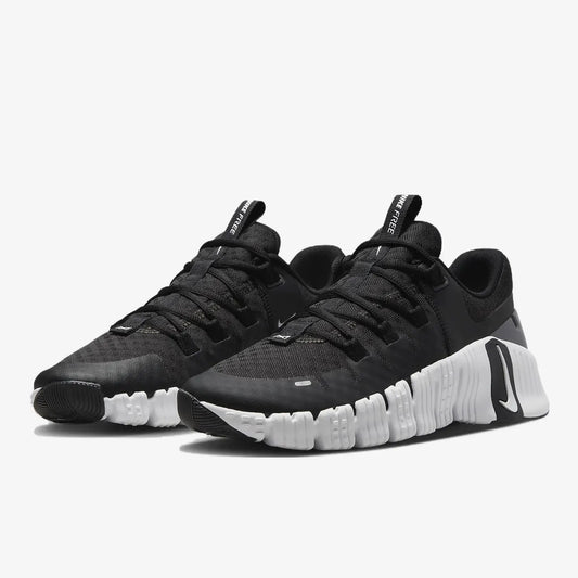 Aidot Nike Free Metcon 5 -naisten hengittävät treenikengät DV3950-001