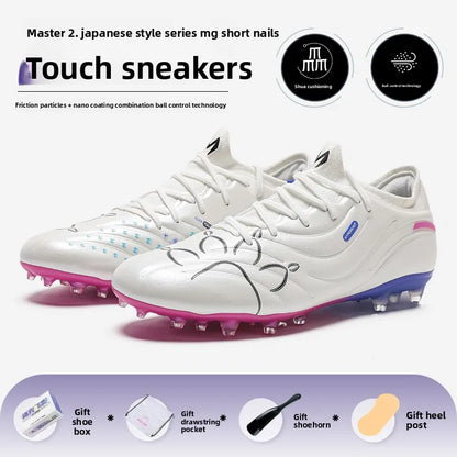 Kelme – buty piłkarskie dla dorosłych Mg Short Nail – męskie buty treningowe do piłki nożnej – profesjonalne buty do rozgrywek na trawie