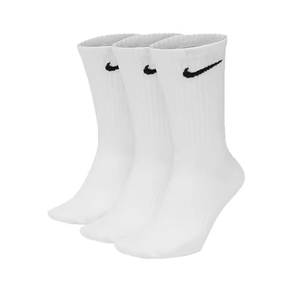 Calzini da basket casual imbottiti a taglio medio Nike, confezione mista unisex, bianchi SX7667-100