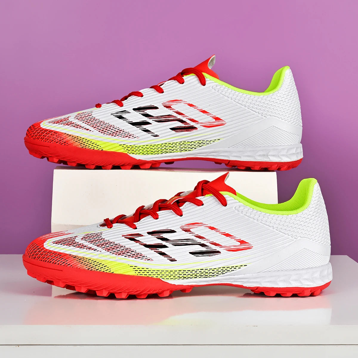 Professional men's soccer shoes TF broken nails provide super grip and anti slip, suitable for all seasons