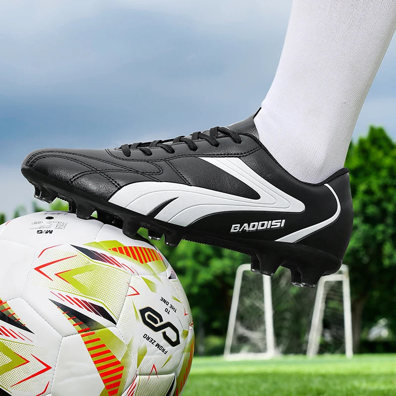 Chaussures de Football respirantes pour hommes, baskets de Futsal ultralégères d'entraînement professionnel, crampons d'herbe unisexes, Sport de Match