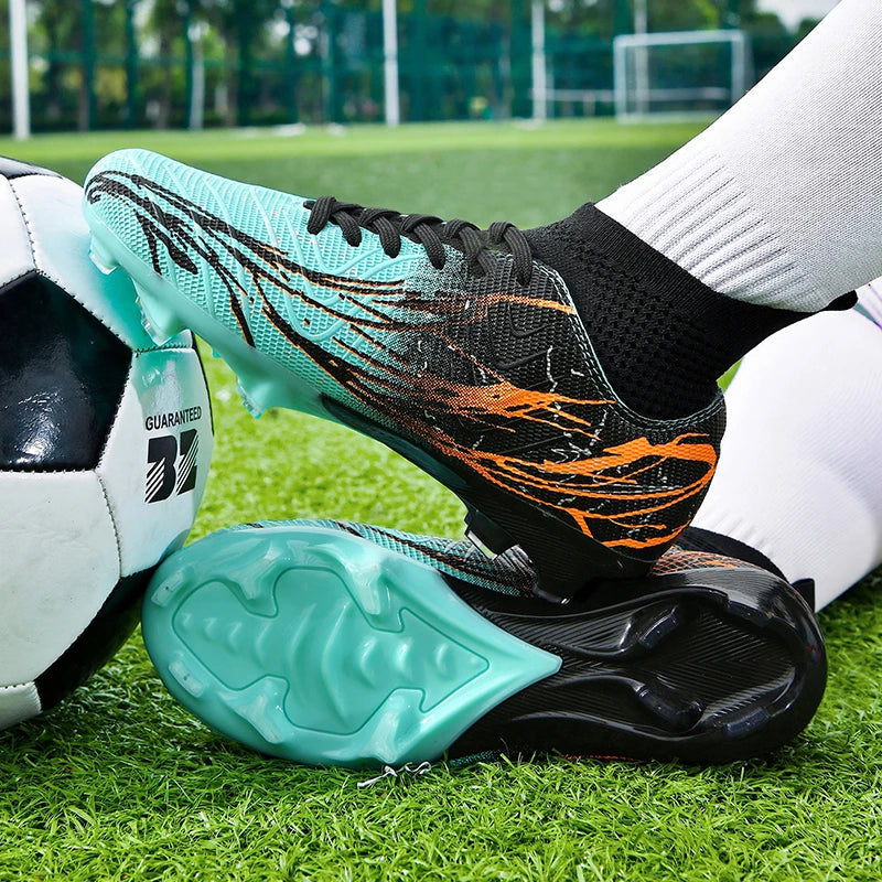 Nouvelles chaussures de football pour hommes, très vendues, chaussures de football à tige haute, crampons de futsal pour terrain en herbe, baskets d'intérieur de haute qualité, antidérapantes pour l'extérieur.