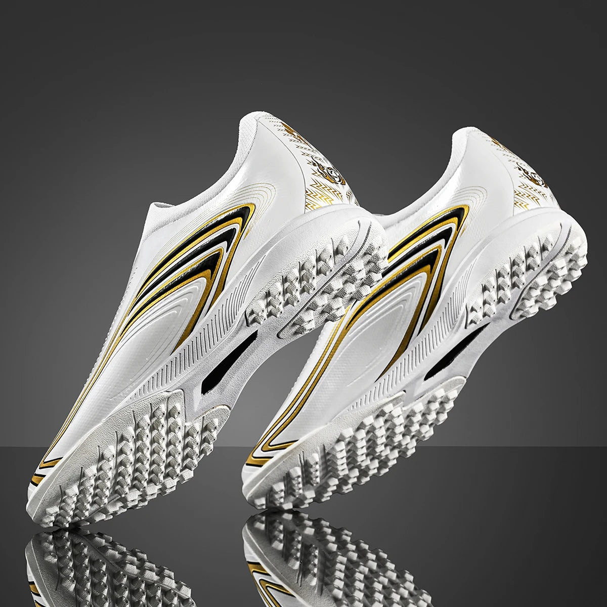 Chaussures de football TF unisexes, crampons légers pour terrain synthétique, semelle résistante à l'usure pour les matchs de football sur gazon artificiel en extérieur