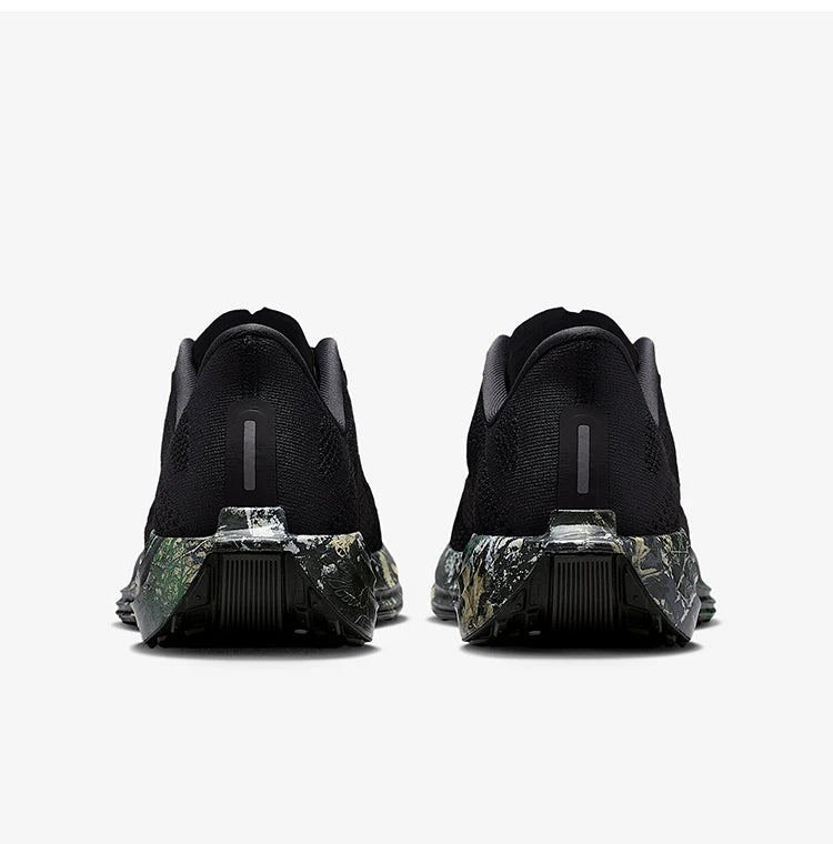 Nike Authentic Spring Style herre-løbesko med lavt skaft, slidstærke og stødabsorberende IM3713-001