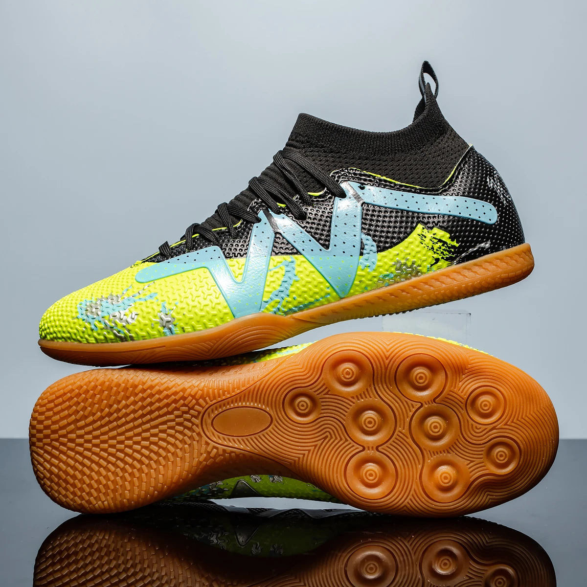New Men's Football Shoes Society Cleats Professional Soccer Shoes Indoor Fast Football Field Boots Sneakers Boy Original Training