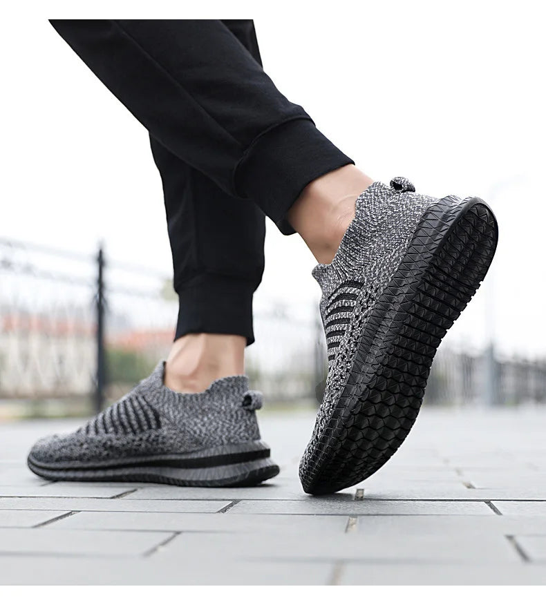 Men Shoes Breathable Men's Sneakers Comfortable Running Shoes Tenis Outdoor Slip On Walking Sneakers Sock Jogging Shoes