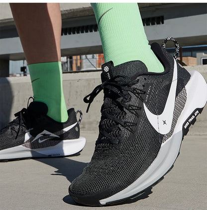 Scarpe da corsa ufficiali Nike da donna Pegasus Trail 5 Off-Road con lacci DV3865-001