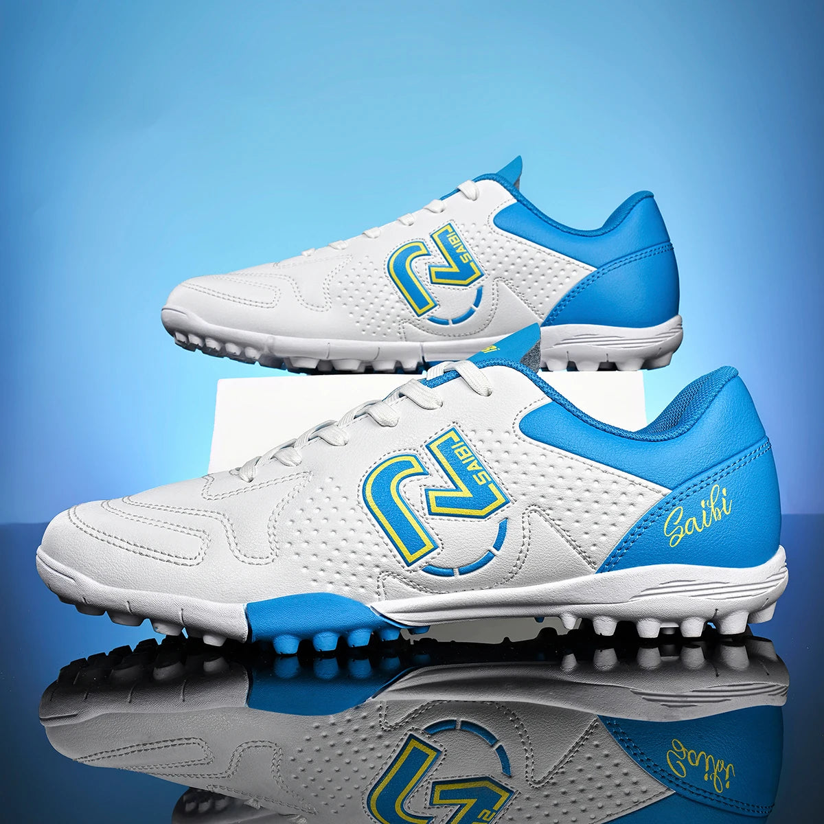Low-top, studded soccer shoes, unisex, TF and FG, slip-resistant and wear-resistant, available in 4 colors to choose from.