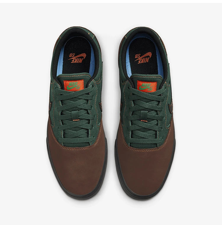 Scarpe da skate unisex Nike SB Chron 2 con ammortizzazione leggera e pannelli, modello DM3493-606