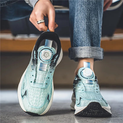 Zapatillas deportivas informales de verano transpirables para hombre, nuevas zapatillas de running de malla transpirable, modernas y versátiles, con hebilla giratoria, adecuadas para deportes al aire libre y para el día a día