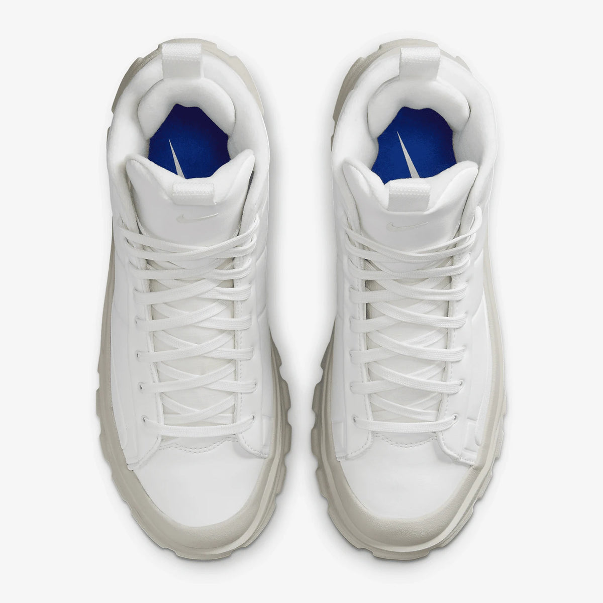 Oficiální dámské jednoduché polokožené tenisky Nike Blazer Roam Mid FQ9065-100